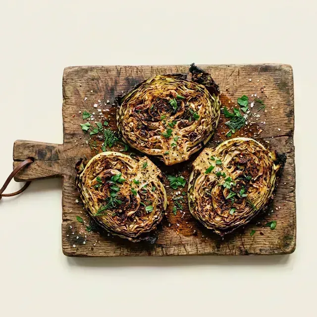 Repolho Assado Steak: O Gourmet Econômico